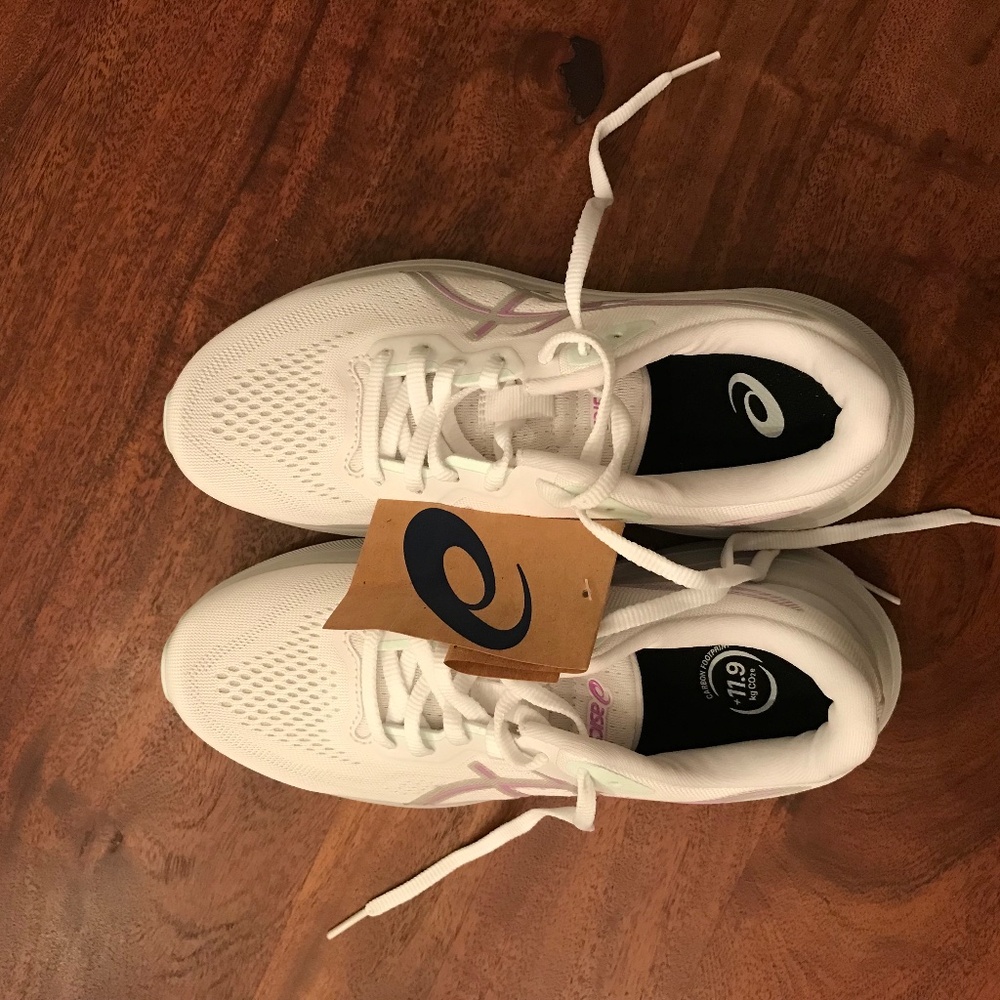 ⭐️ASICS⭐️GT-1000 13 Women’s size 7